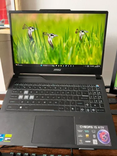 Notebook Gamer MSI Cyborg 15 - i7 13ª Geração, RTX 4060, 16GB RAM, SSD 1TB NVMe