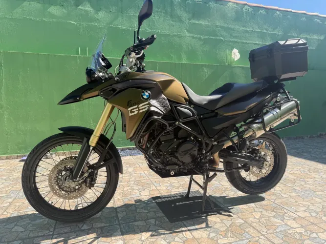 BMW f800 gs com apenas 11.600 km