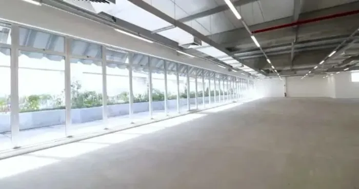 Edifício Comercial de Luxo | 6.500m², Fachada em Vidro e Alta Visibilidade