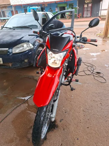 Vende-se moto Honda bros  2022 pouca usada 23 mil km rodados 