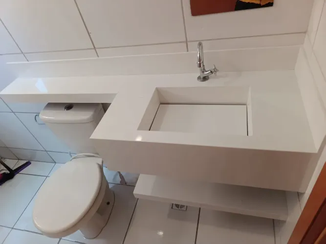 Pias de banheiro em porcelanato