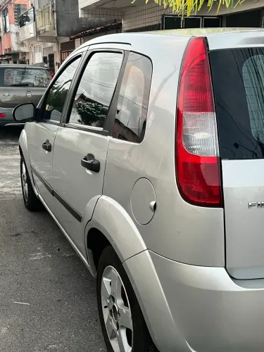 Ford Fiesta Class 1.6 8V 98cv 5P 2004