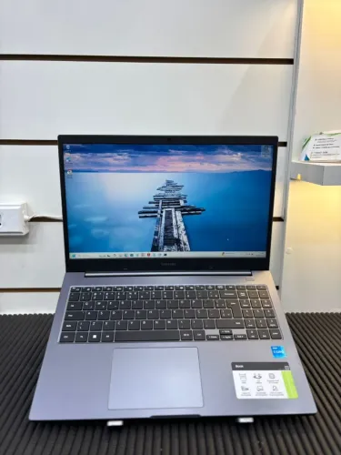 Notebook - Samsung i3 11° Geração- 4GB RAM - 256 SSD   