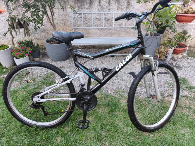 Bicicleta aro 26 Caloi Full suspension seminova.21 velocidades.