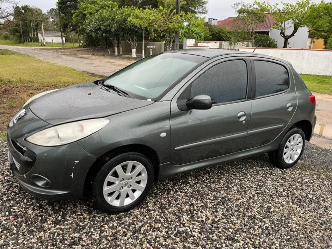 Peugeot 207 XS 1.6 Flex 16V 5P 2010