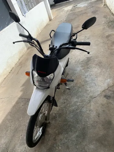 Pop 110i impecável