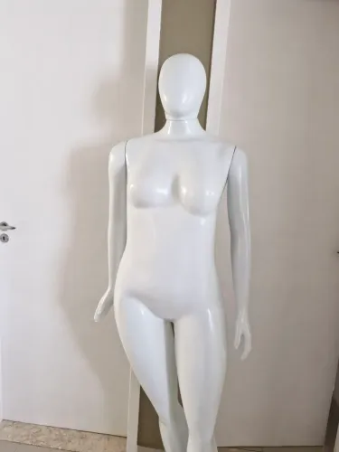 Manequim plus size