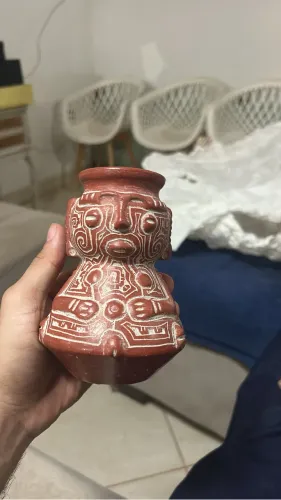 Vaso antropomorfo de cerâmica Tapajônica