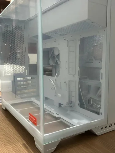 Gabinete Lian Li O11 Vision Compact Branco - Vidro Temperado + Caixa
