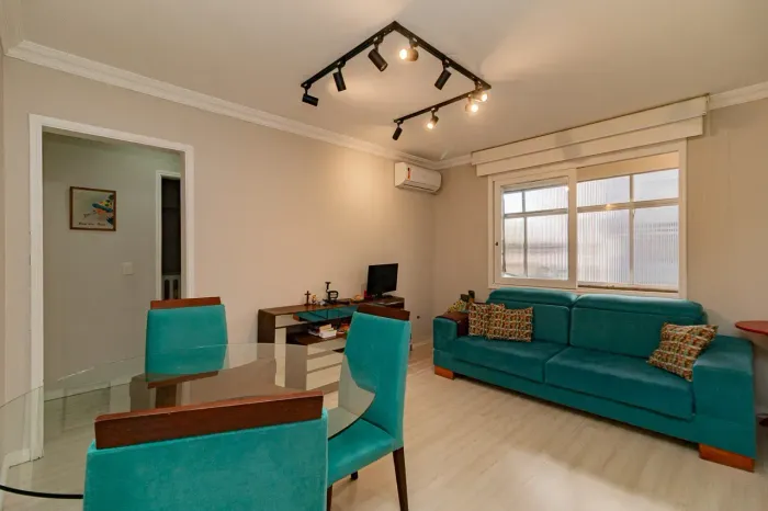 Imóvel para venda com 70 metros quadrados com 2 quartos em Vila Ipiranga - Porto Alegre - 