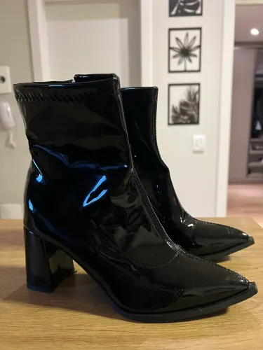 Bota Preta Verniz