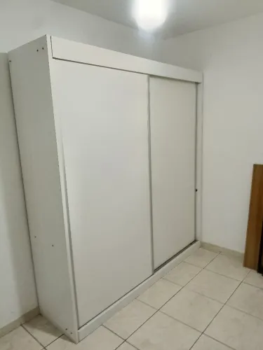 Guarda Roupa Casal 2 Portas - Cor Branco Lacca - Bom estado de conservação