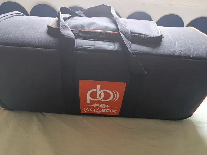 Caixa jbl Paty box 300 novinha com capa de proteção de brinde