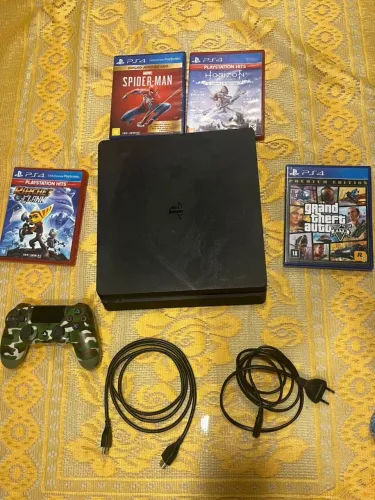 PS4 Slim 1TB + 4 jogos - manaus