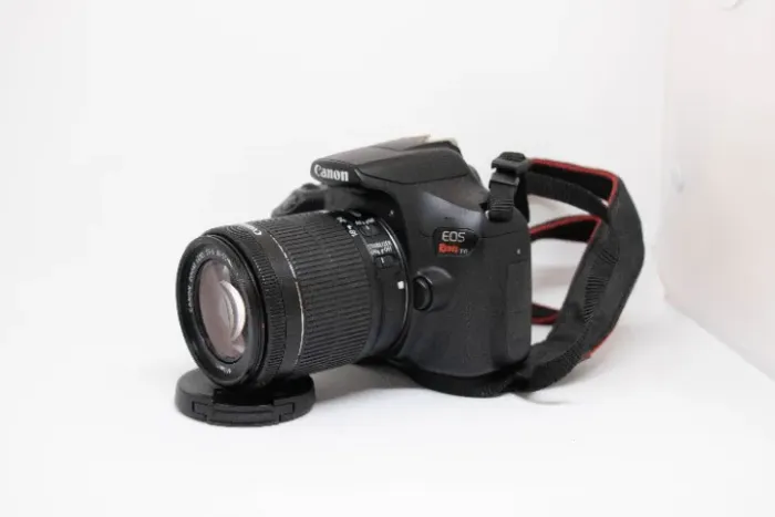 Canon Rebel T6 9458 Clicks + Lente 18-55 + 32gb C/ Wifi
