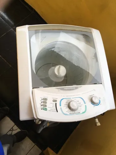 Lavadora de roupas Electrolux