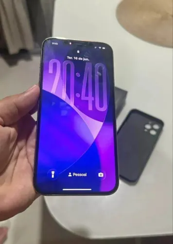 iPhone 12 Pro Max 128 GB pegando tudo
