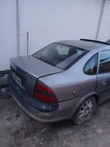Chevrolet Vectra CD 2.2 16V / 2.0 16V Mec./aut. 1997