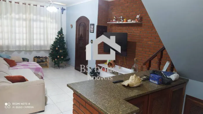 2 sobrados geminados, disponíveis para venda juntos ou separados