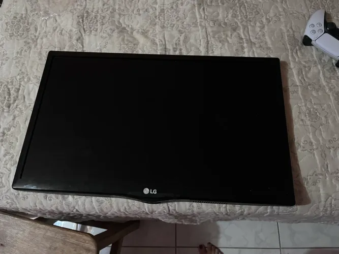 TV e Monitor 23,6 Polegadas