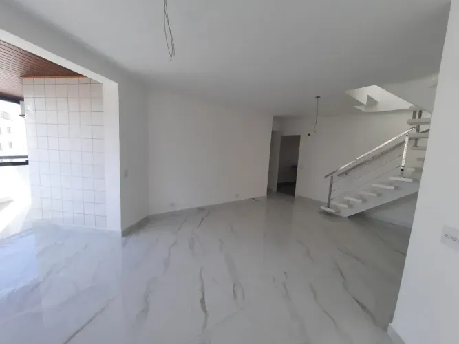 Duplex para aluguel e venda possui 238 metros quadrados com 3 quartos