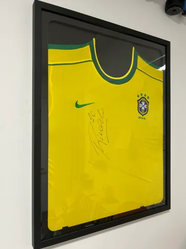 Camisa autografada pelo lendário Rivaldo 10