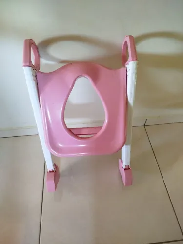 Cadeira para vaso sanitário infantil