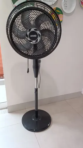 Ventilador de Coluna Arno