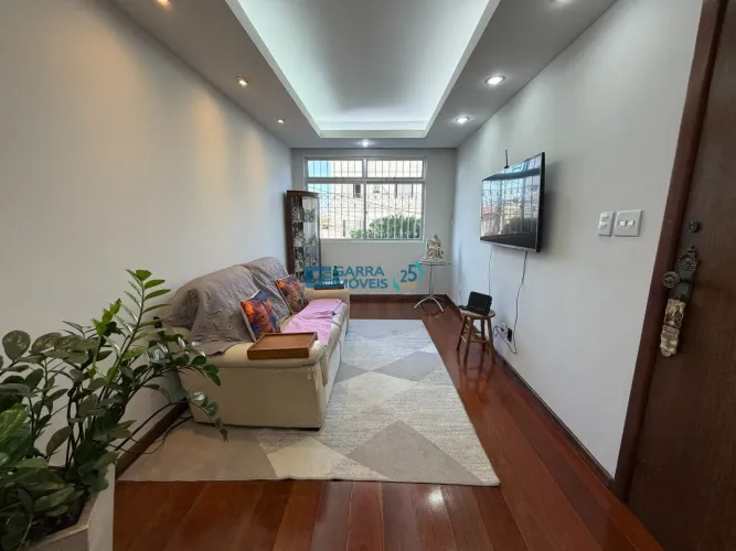 Apartamento 3 quartos à venda em prédio pequeno