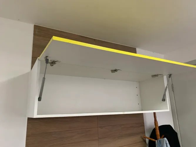 Armário aéreo basculante planejado