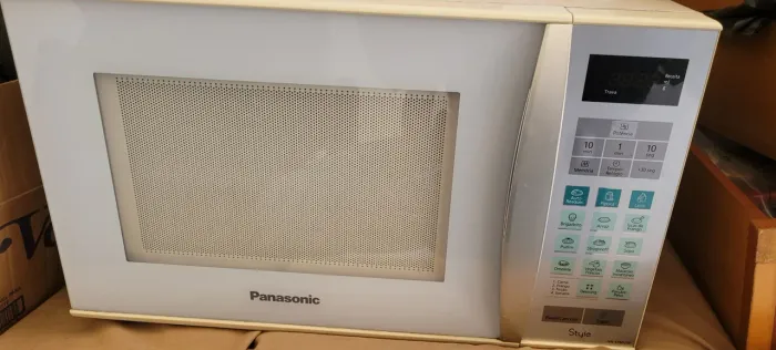 Micro-ondas Panasonic branco
