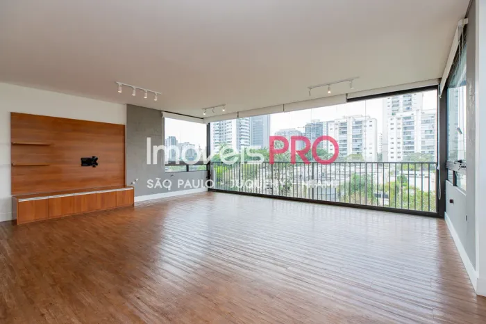 Apartamento 3 suítes Campo Belo