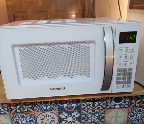Microondas mondial 21L