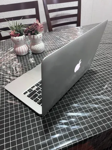 Vendo MacBook Air 2017 / 8GB RAM / 128 GB / Intel Core i5