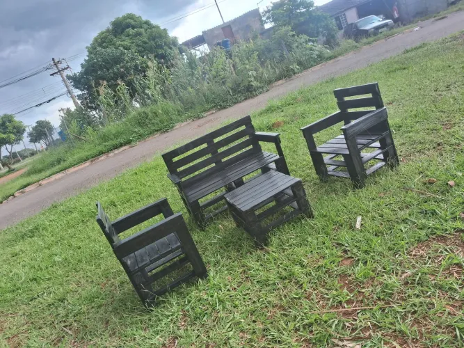 Jogo de bancos em palete (somente por encomenda)