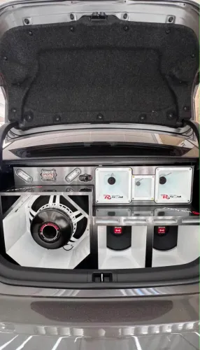 SOM AUTOMOTIVO CAIXA TRIO