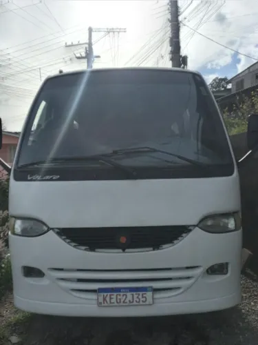 Vendo micro-ônibus