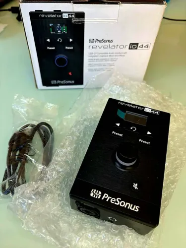 Presonus Revelator i44