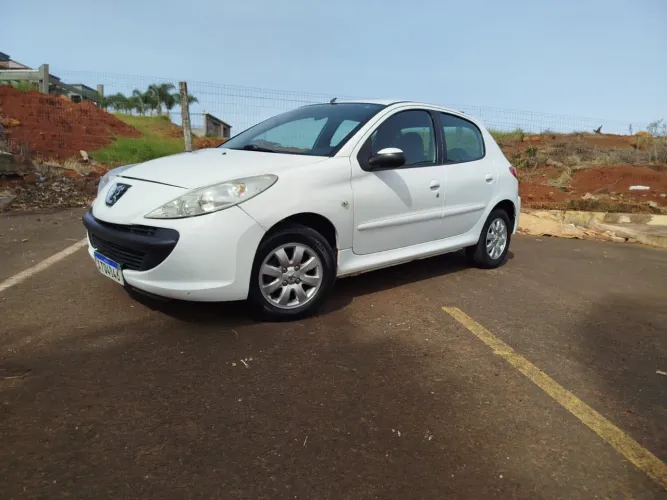 Peugeot 207 XR Sport 1.4 Flex 8V 5P 2011