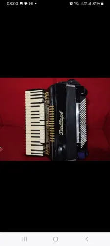 Acordeon Dallape 120 baixos com ressonância 
