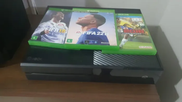 Xbox one 3 jogos + controle