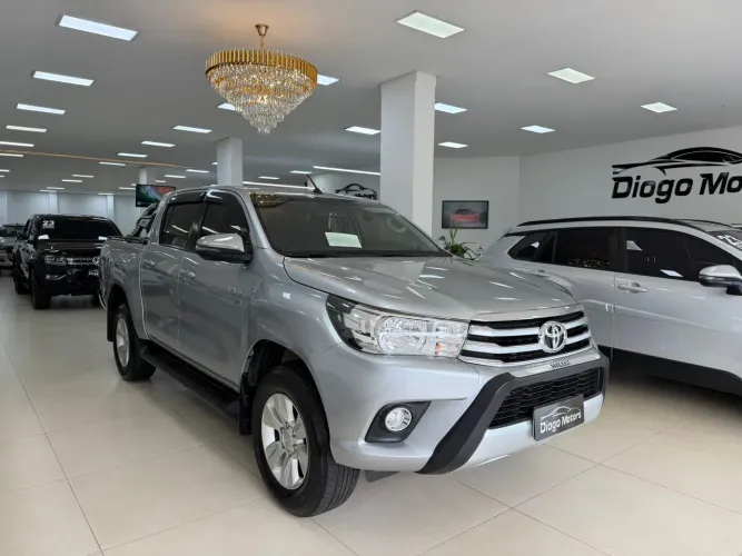 Toyota Hilux CD SRV 4X2 2.7 16V 142cv 2017