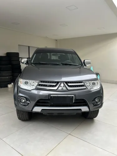 Mitsubishi L200 Triton HLS 2.4 Flex 16V CD Mec. 2016
