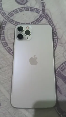 Vendo ou troco iPhone 11 Pro por inferior mais volta pra mim
