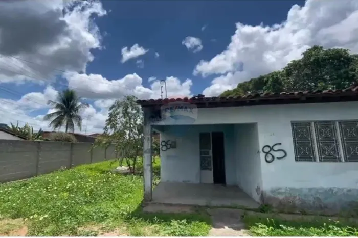 Casa com 2 quartos, sendo 1 suíte, 290.000,00, próximo ao aeroporto