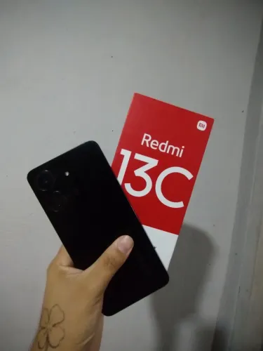 Celular usado redmi 13 