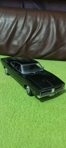 Miniatura 1/18 Dodge charger R/T