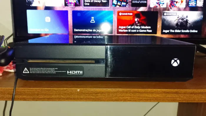 ? Xbox One Fat 500GB + 2 Controles Originais + FIFA 14 | Muito Conservado | Troca Por PS4