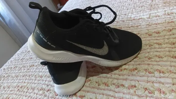 Tênis Nike masculino, tamanho 41