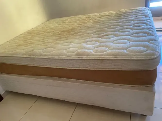 Cama Box Queen